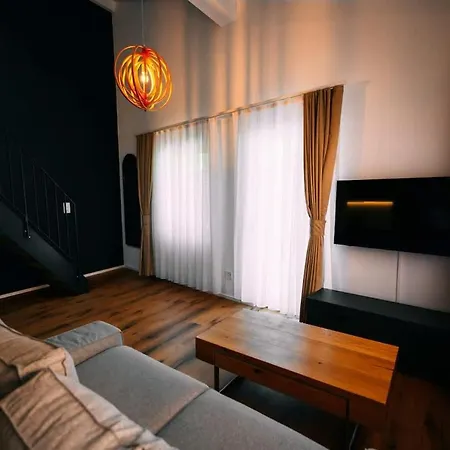公寓 Alpina Three - Charming Prime Location *