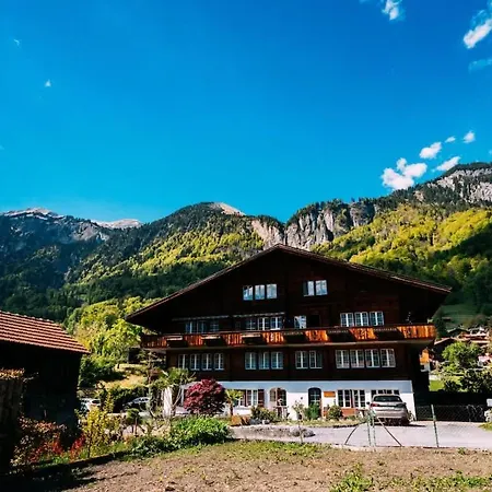 Alpina Three - Charming Prime Location *